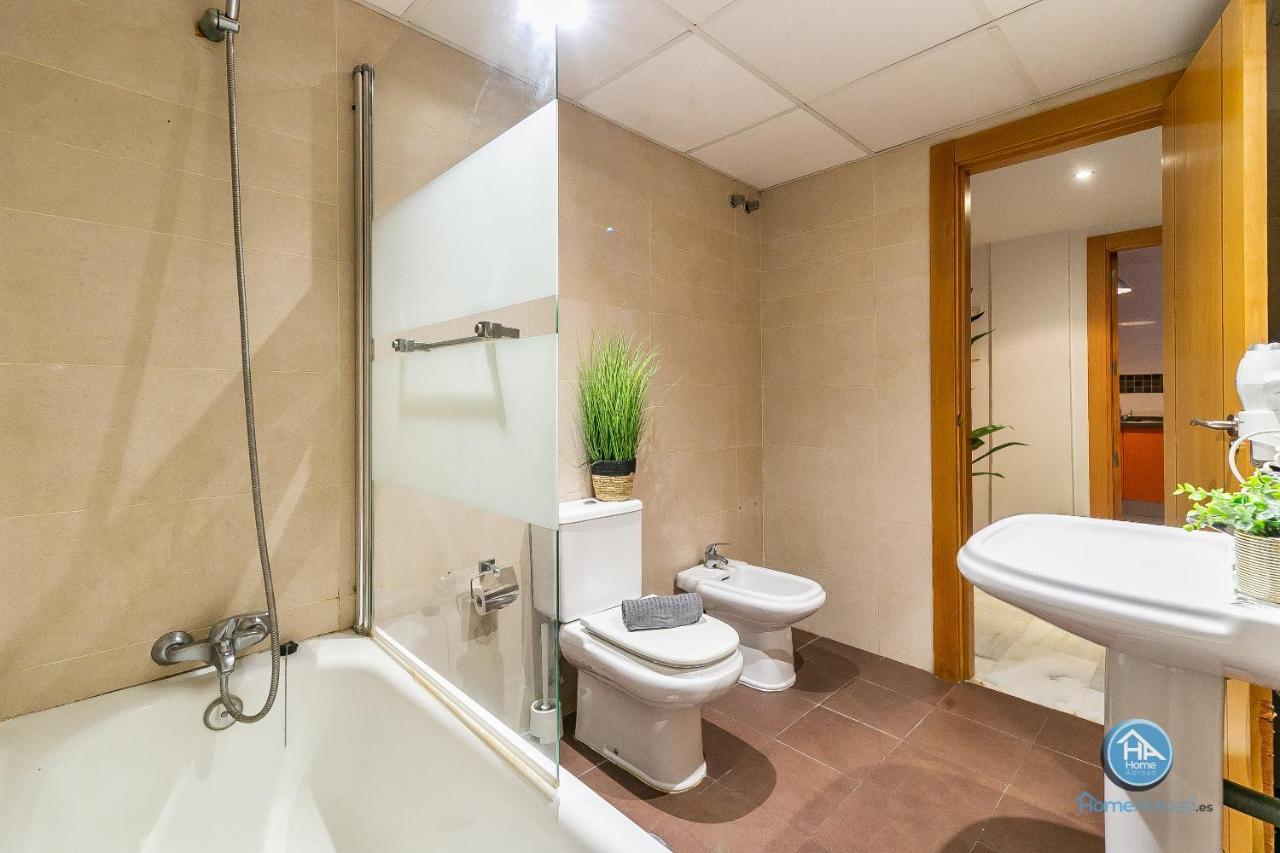 Malaga Boutique Stay - Carlos Haya Area With Parking 외부 사진